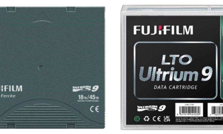 Internal and external view of the Fujifilm LTO Ultrium 9 cartridge